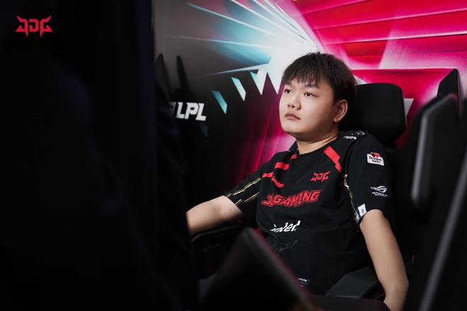 史时刻的背 史时刻的背