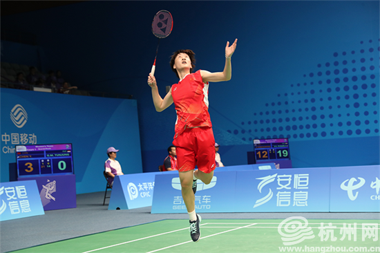 外球迷的热 外球迷的热